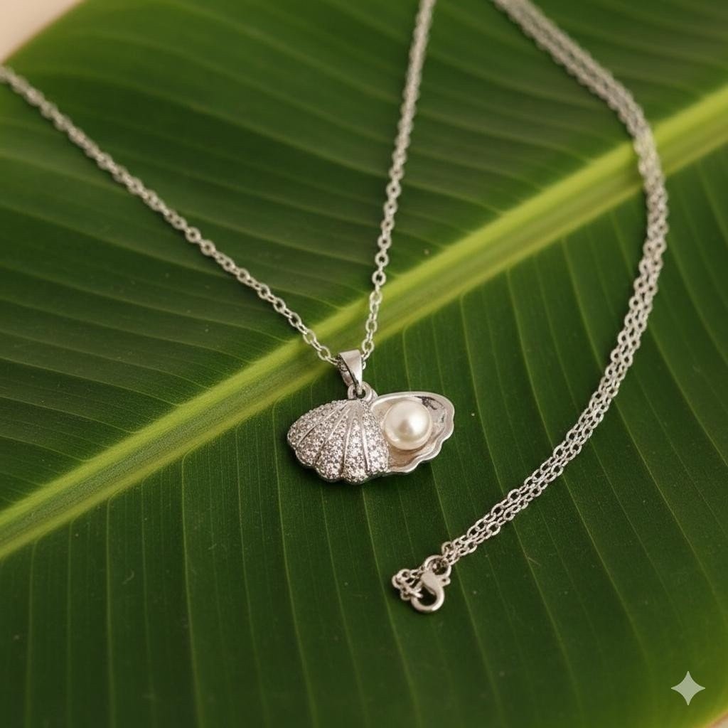 Silver plated seashell pearl pendant