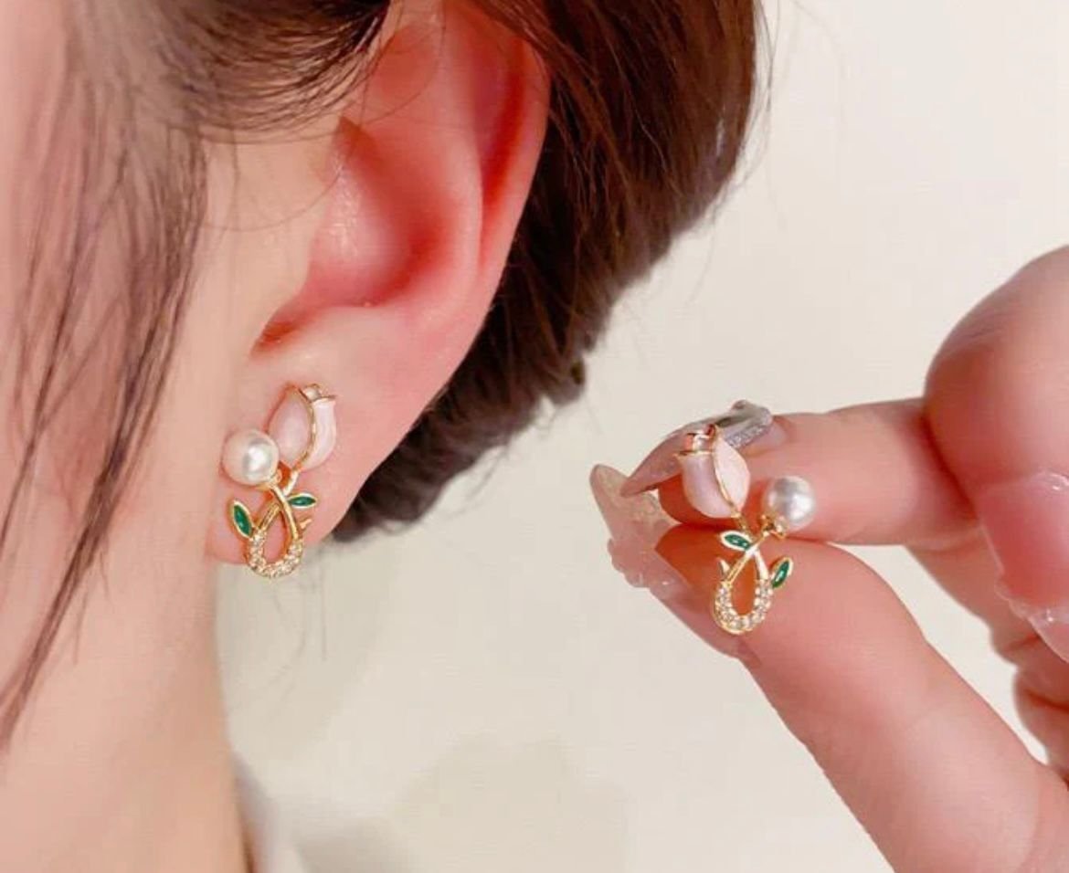 Rose Bud earring