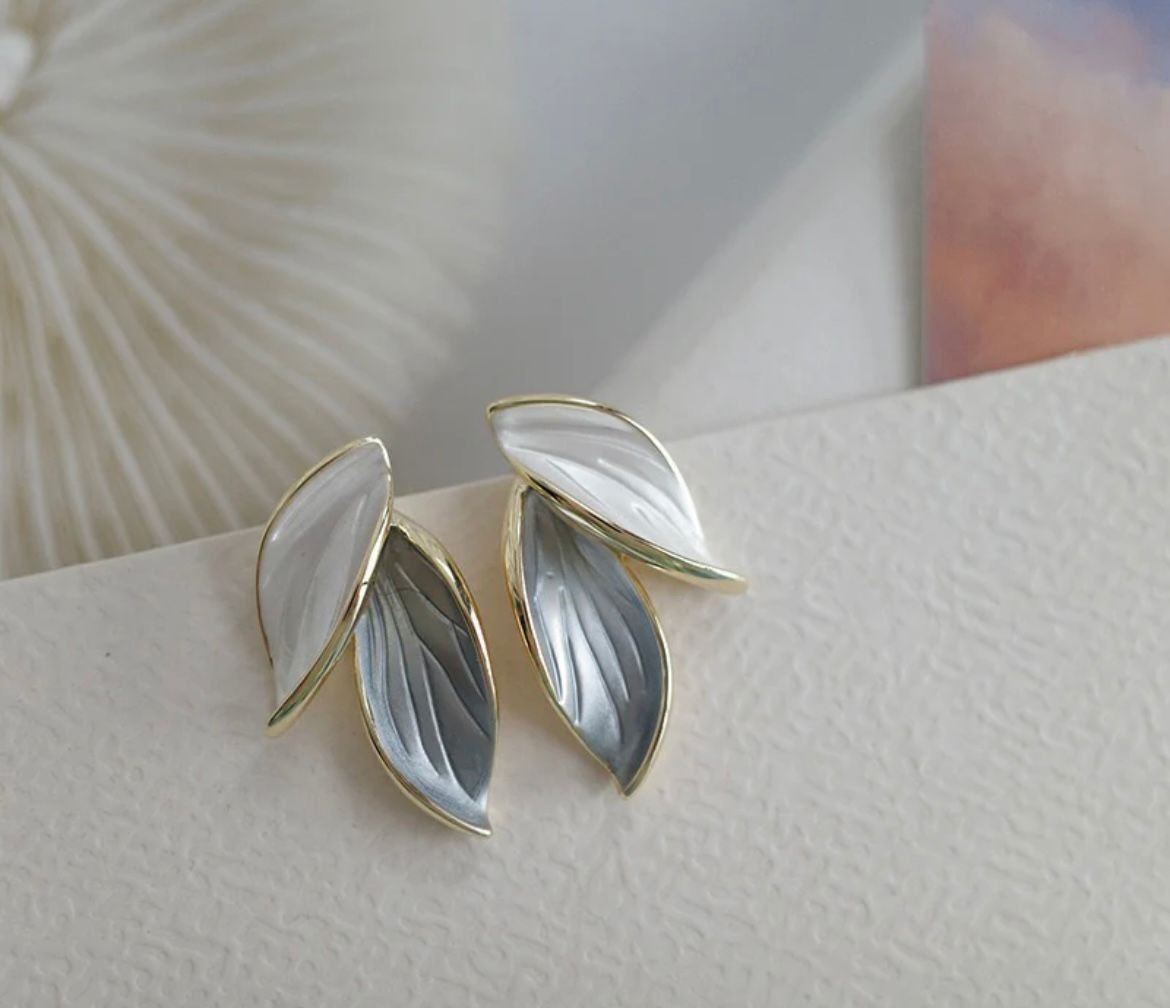Leaf petal earrings