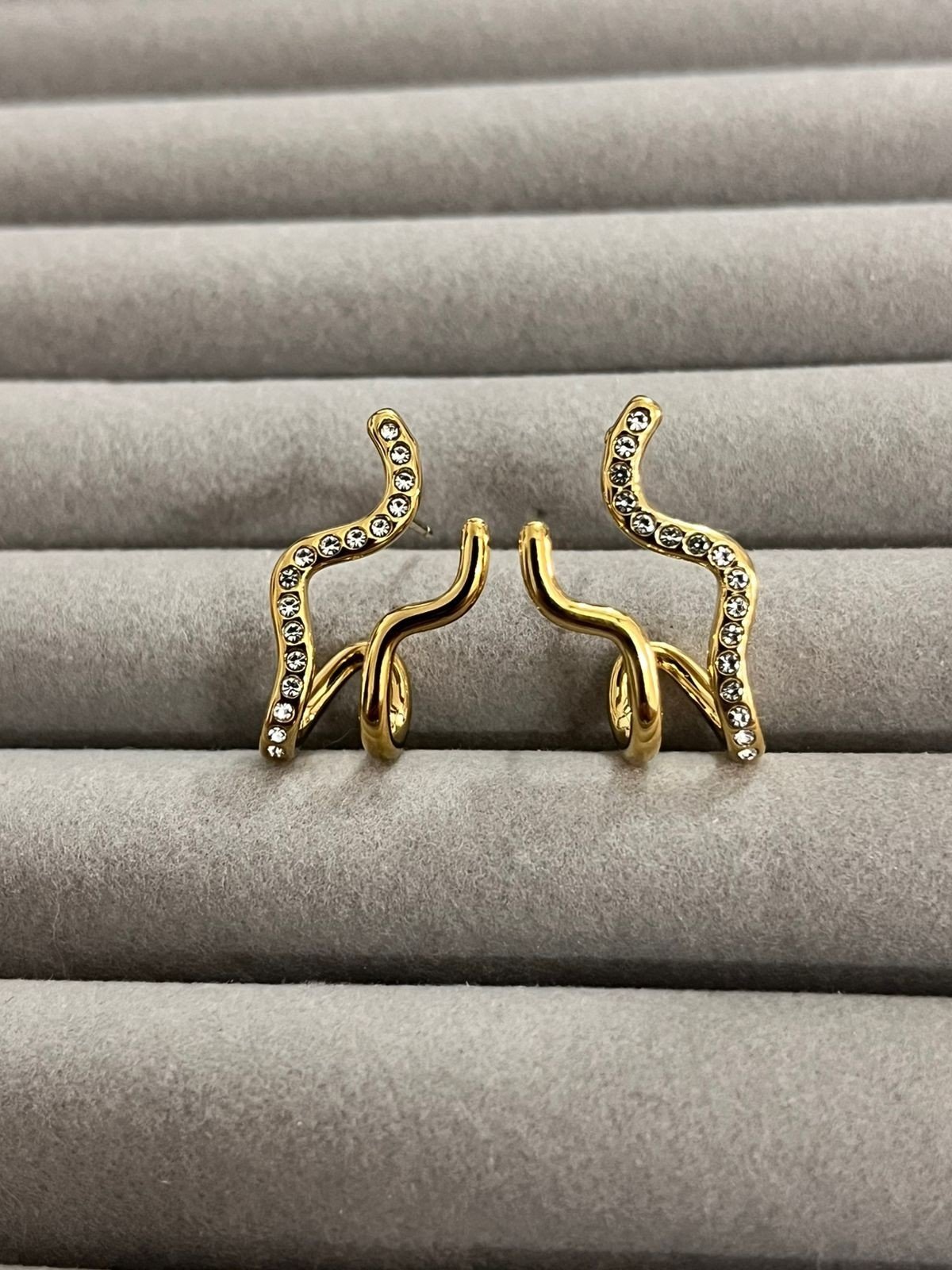 Rhythmic Waves Earring Set