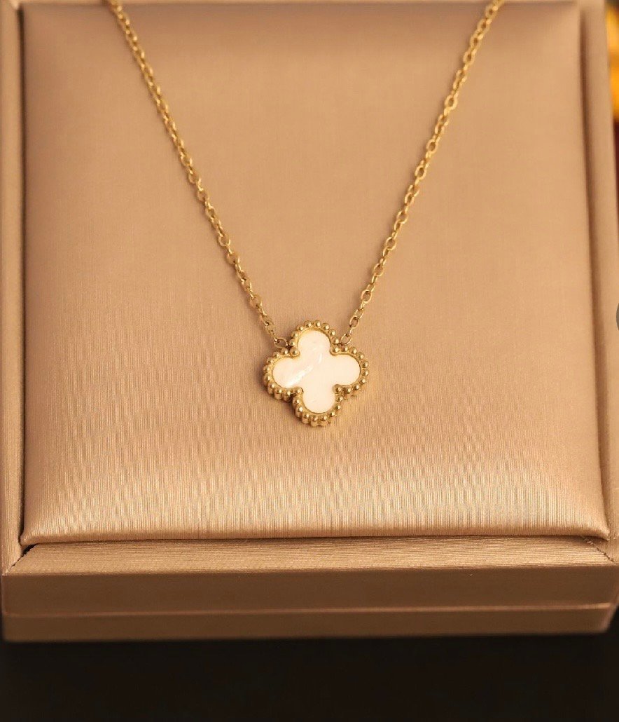 White clover pendant