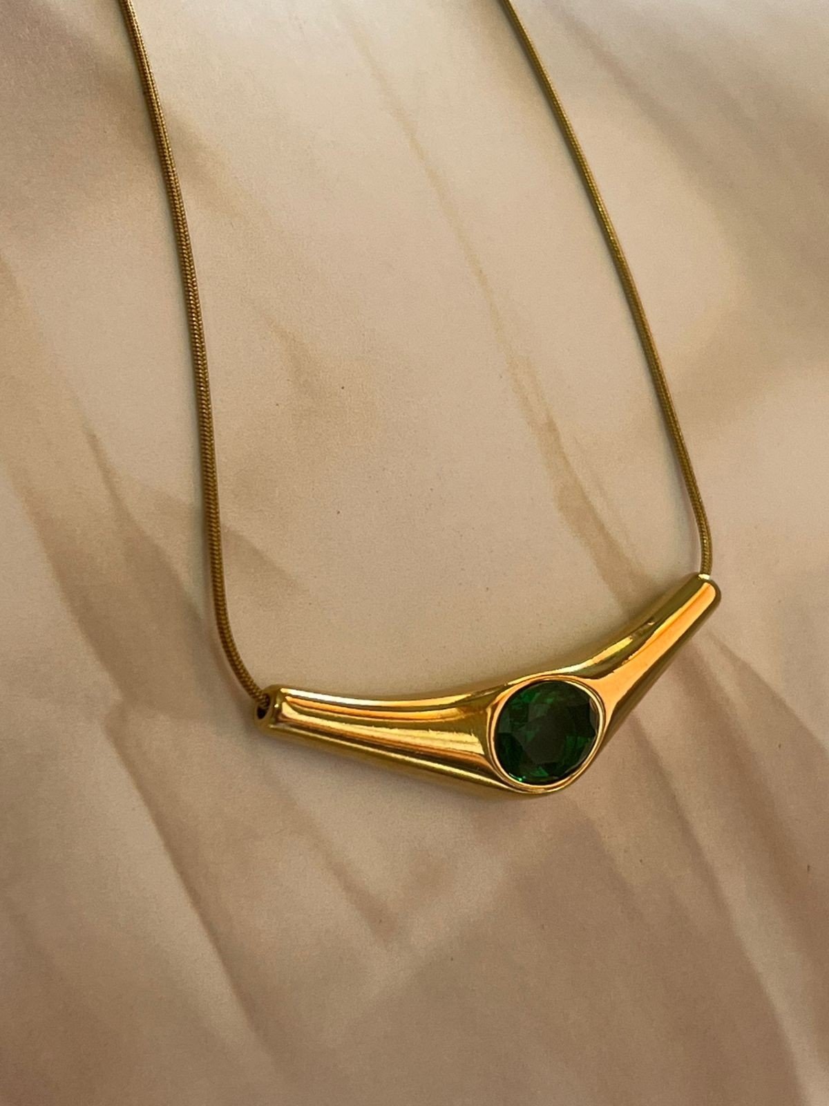Zenith Emerald Bar Necklace image 3