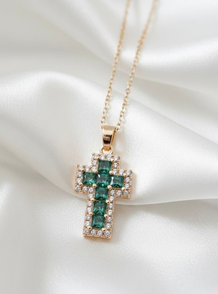 The Emerald Verve Cross image 3